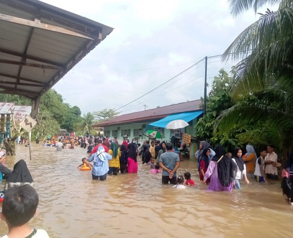 ilustrasi banjir di Kampar.