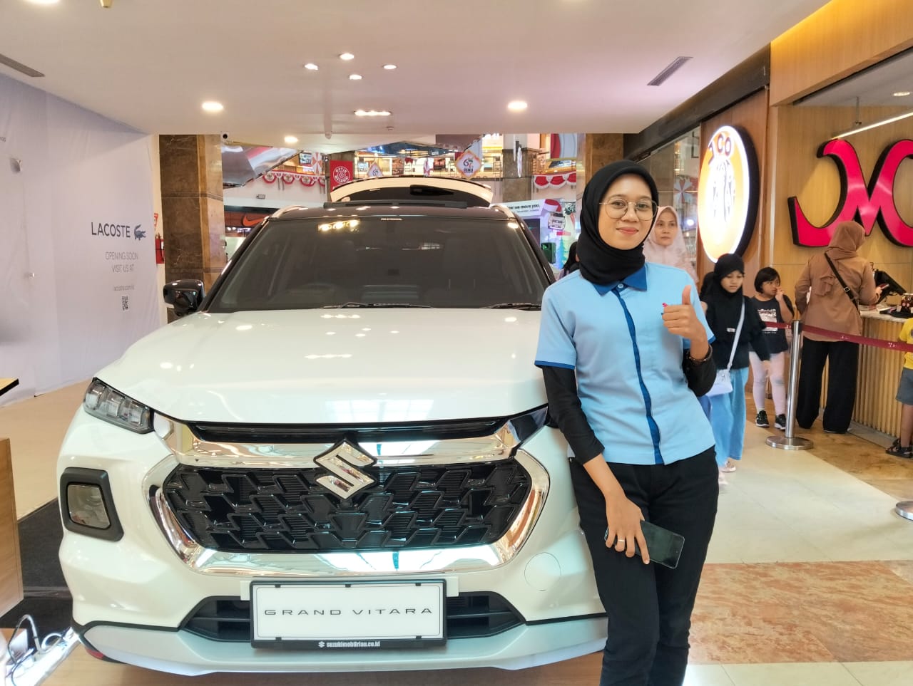 Pameran mobil Suzuki di Mall SKA Pekanbaru dengan tawaran diskon besar (foto/dini)