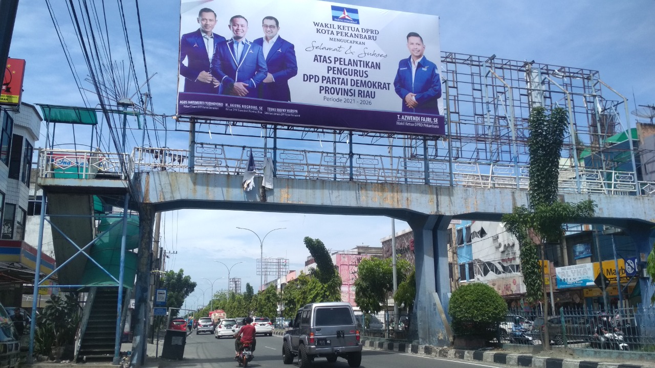 Jembatan Penyeberangan Orang (JPO) di Jalan Tuanku Tambusai