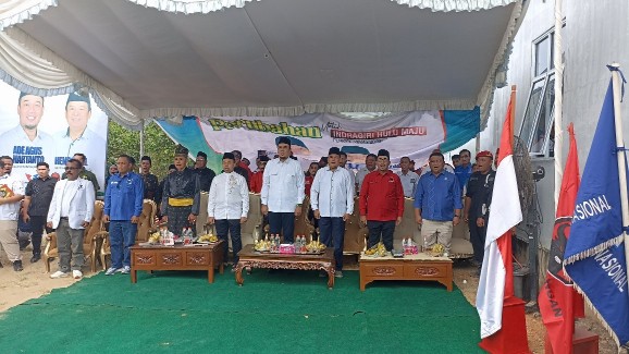 Deklarasi pasangan Ade-Hendrizal maju Pilkada Inhu 2024 (foto/Dasmun)