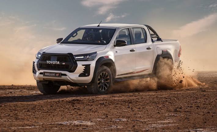 Ke GIIAS 2023, Toyota Bakal Pajang Hilux dan Hi Ace Baru?