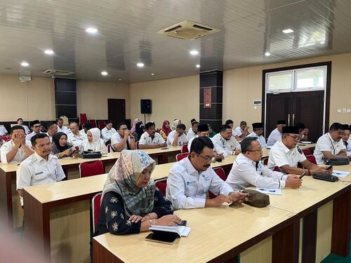 Hadir sejumlah kepala dinas dan badan di lingkungan Pemkab Inhil, yang turut memberikan masukan dan saran terkait pelaksanaan kegiatan selama bulan Ramadan, (Foto: Ayendra)