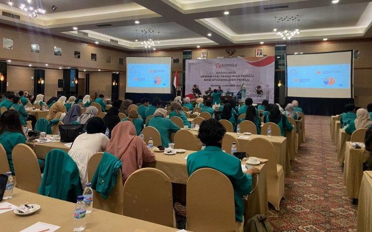 Mahasiswa Universitas Hang Tuah Pekanbaru ikut sosialisasi Pengawas Pemilu oleh Bawaslu RI (foto/Yuni)