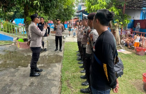 Polres Pelalawan mengamankan wisata di Pangkalan Kerinci (foto/Andy)