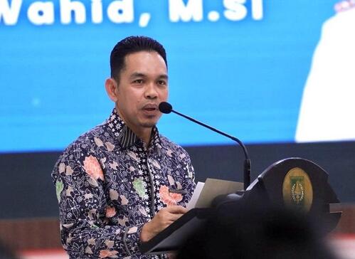Plt Kadisdik Riau, Erisman Yahya. (Foto: Media Center Riau)