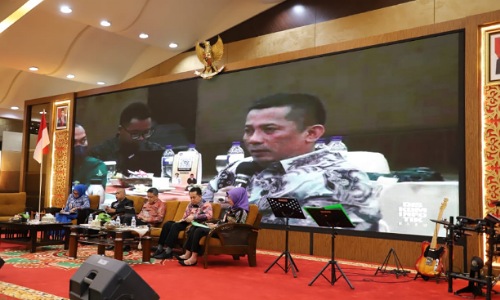Bupati Meranti, M Adil mengikuti Rakornas PPBD di BRK Syariah Pekanbaru.(foto: ali/halloriau.com)
