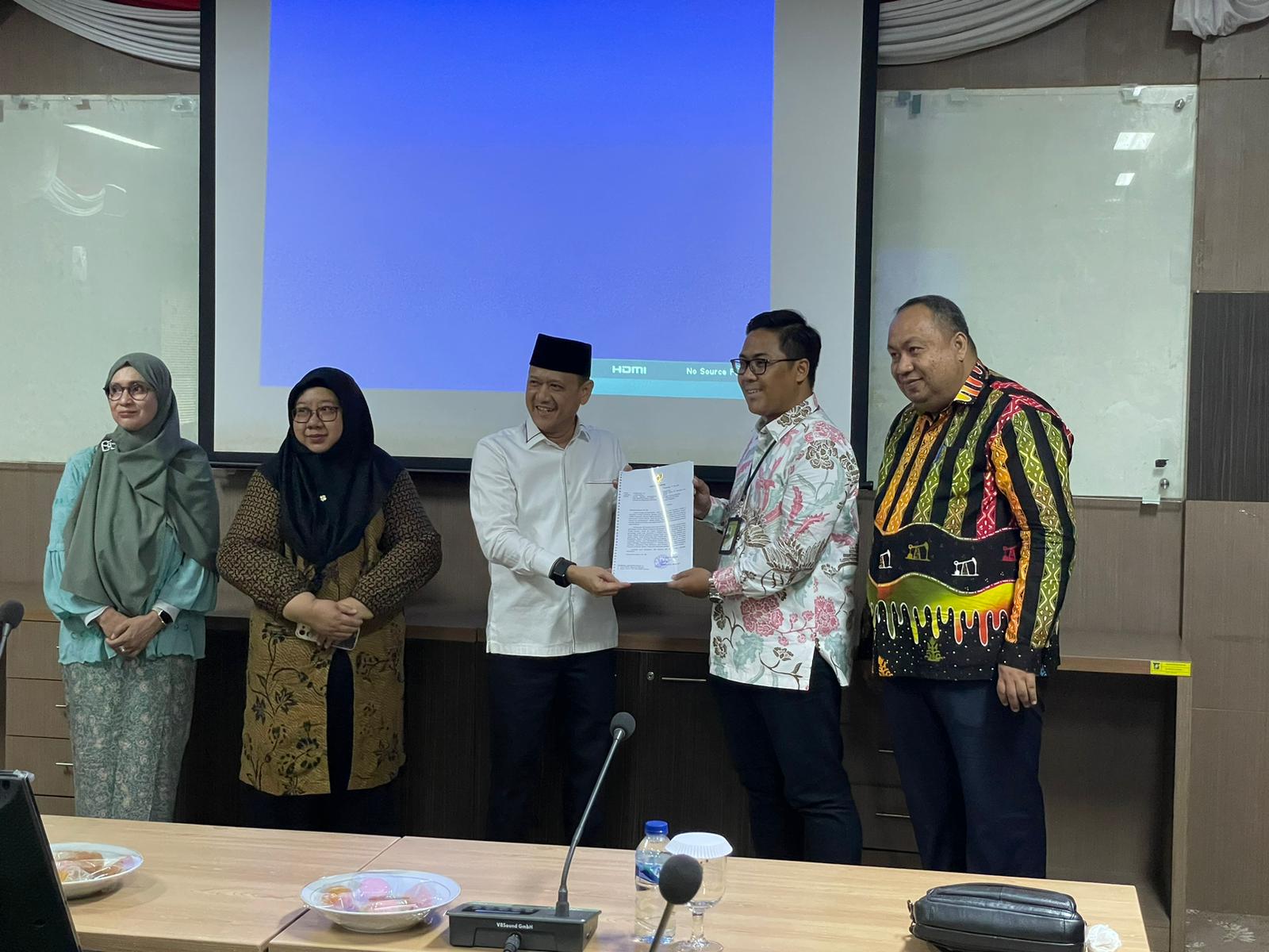 PT PHR menyerahkan bangunan gerai sentra UMKM Bangkinang Riverside ke Pemda Kampar (foto/ist)