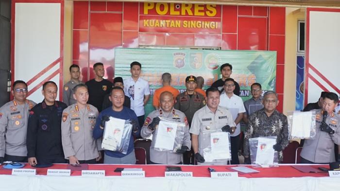 Polisi bongkar jaringan pemurnian dan penampungan emas ilegal di Kuansing (foto/tribunpekanbaru)