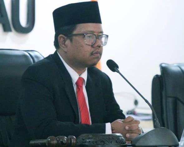 Ketua Bawaslu Riau Alnofrizal