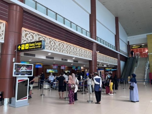 Ilustrasi ribuan terdampak pembatalan penerbangan di Bandara SSK II Pekanbaru (foto/int)