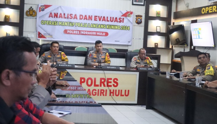 Kapolres Inhu, AKBP Fahrian pimpin analisa dan evaluasi terkait Ops Mantap Praja LK 2024 (foto/dasmun)