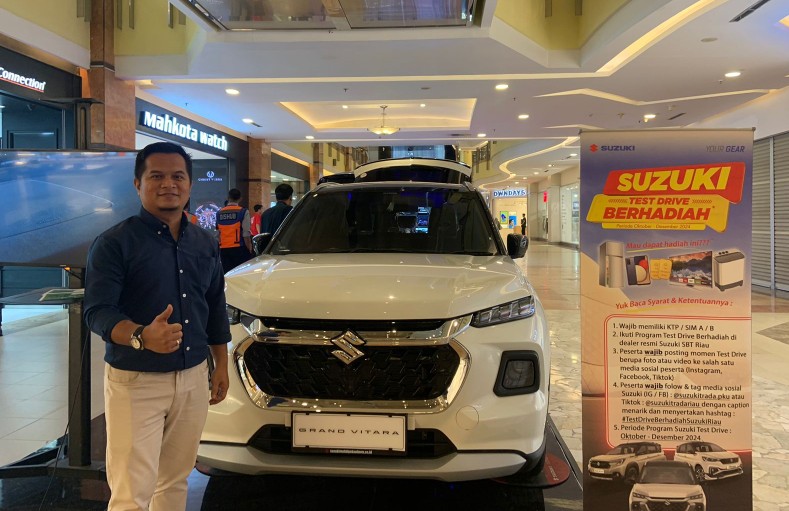 Suzuki pameran di Mall SKA Pekanbaru (foto/Meri)