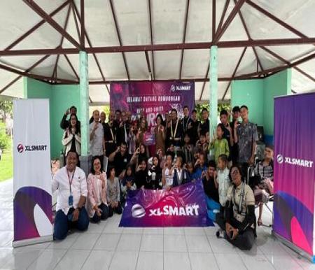 XLSMART Salurkan Bantuan Sosial ke Yayasan Budhi Asih Cirebon, Perkuat Budaya Perusahaan Humanis dan Digital