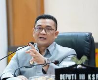 Sekdaprov Riau, Syahrial Abdi.