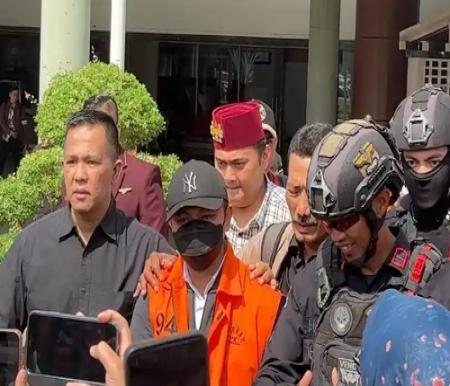 Kasus “Jatah Preman” Rp4 Miliar, Gubernur Riau Nonaktif Abdul Wahid Disidang Usai Lebaran