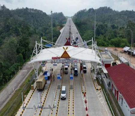 Pintu Tol Pekanbaru - XIII Koto Kampar. (Foto: Rivo Wijaya)