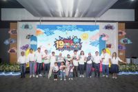 Jajaran direks PT TAM berfoto bersama para pemenang Toyota Dream Car Art Contest ke-19 usai seremoni penghargaan di Jakarta.(foto: istimewa)