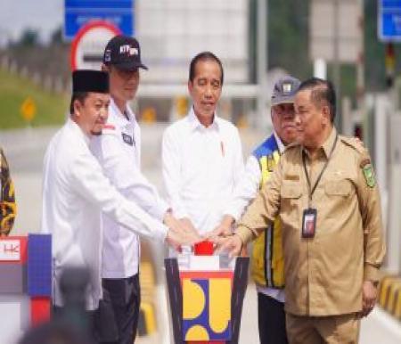 Presiden Jokowi resmikan Tol Bangkinang-XIII Koto Kampar (foto/int)