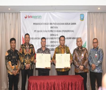Maksimalkan Pelayanan Keuangan Daerah, BRK Syariah dan Pemkab Kepulauan Anambas Teken Kerja Sama