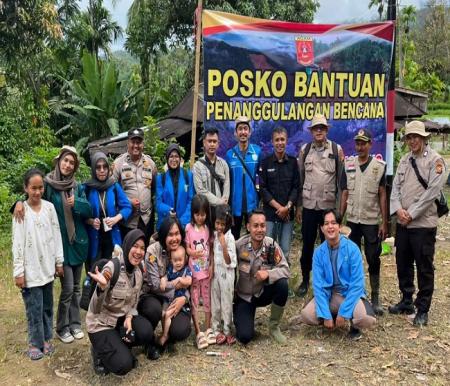 Bantu Pulihkan Psikis Korban Banjir Sumatera Barat, UIR Kirim Relawan Trauma Healing