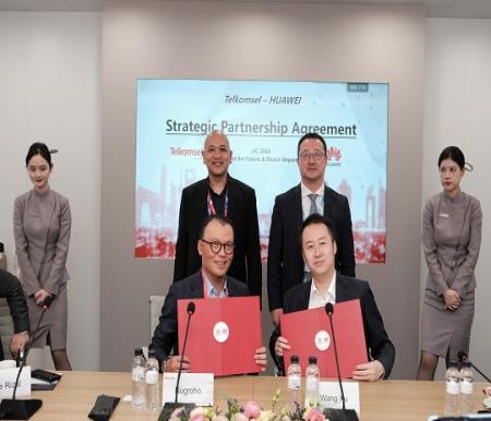 Telkomsel dan Huawei menandatangani dua SPA yang berfokus pada Home Broadband and 5G Innovation (foto/ist)