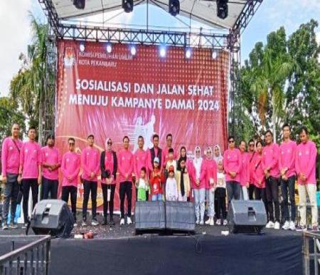 Sosialisasi Pilkada 2024 di CFD Pekanbaru yang ditaja KPU Pekanbaru.(foto: tribunpekanbaru.com)