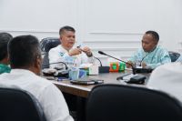 Pj Sekdakab Kuansing pimpin rapat persiapan HUT RI dan HUT Riau.(foto: ultra/halloriau.com)