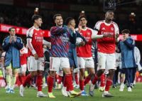 Arsenal tinggal sejengkal dari titel juara Liga Inggris 2025/2026.
