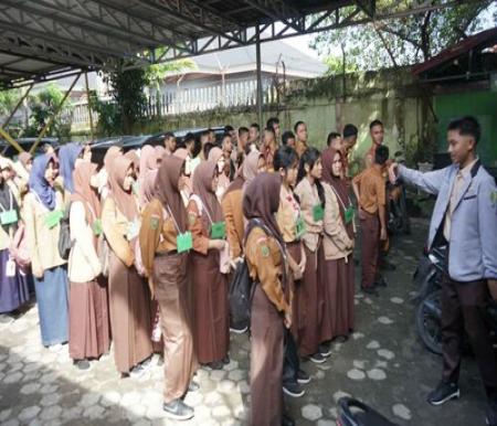 Hari Pertama Sekolah, Siswa SMA Negeri 2 Pekanbaru Disambut MPLS dan Kegiatan Edukatif