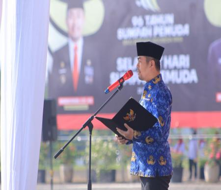 Pj) Wali Kota Pekanbaru, Risnandar Mahiwa, MSi, memimpin Upacara Peringatan Hari Sumpah Pemuda di halaman Komplek Perkantoran Pemerintah Tenayan Raya (foto/int)