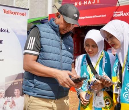 Haji Makin Tenang! Telkomsel Hadirkan Paket RoaMAX hingga Posko di Tanah Suci
