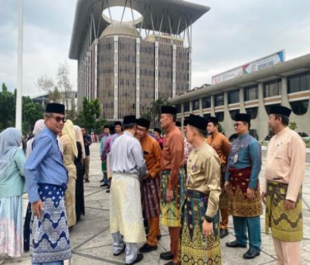 SF Hariyanto berpamitan dengan para pejabat, pegawai dan ASN Pemprov Riau.(foto: sri/halloriau.com)