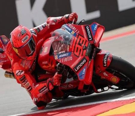 Marc Marquez Juarai Sprint Race MotoGP Aragon 2025, Salip Adik di Tikungan Pertama