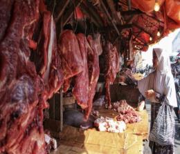 Daging sapi di pasar tradisional. (Ist)