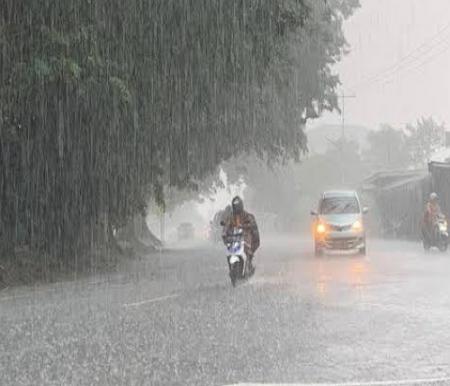 Hujan deras di Riau.(ilustrasi/int)