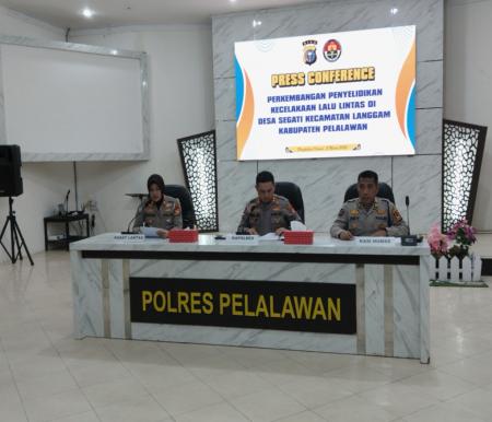 Polres Pelalawan hentikan penyidikan kecelakaan truk yang tewaskan belasan orang di Segati (foto/Andy)