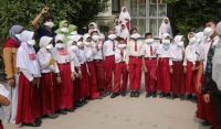 Ilustrasi guru dan siswa berharap untuk kembali belajar di sekolah menguat (foto/int)