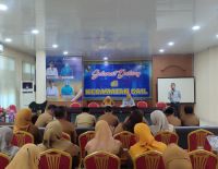 Camat Sail, Media Nova membuka kegiatan sosialisasi produk BRK Syariah yang digelar Unit BRK Syariah Pekanbaru Jalan Riau di Aula Kantor Camat Sail, Senin (6/7/2026).