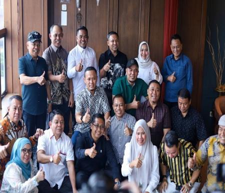 Semua kepala daerah terpilih dari Riau gelar pertemuan di Jakarta (foto/yuni)