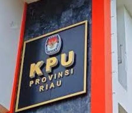 Gedung KPU Riau.