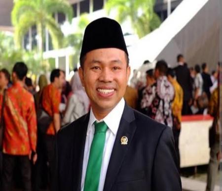 Bakal calon gubernur Riau, Abdul Wahid, disebut sedang membangun komunikasi dengan NasDem untuk Pilgubri 2024.