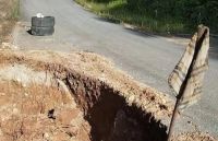 Separuh Jalan Muara Lembu–Pangkalan Indarung Amblas.(foto: tribunpekanbaru.com)