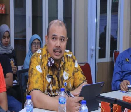 Plt Kepala Dinas Lingkungan Hidup dan Kebersihan (DLHK) Pekanbaru, Reza Fahlevi (foto/int)