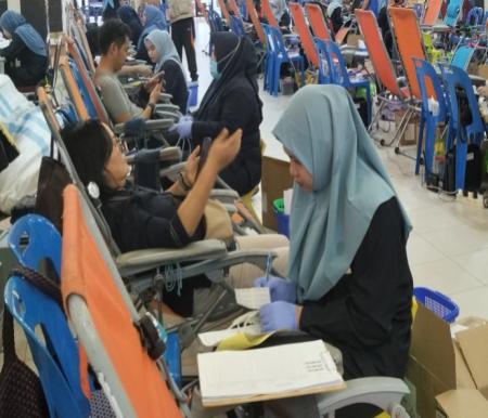 PMI Pekanbaru terbantu dengan bayaknya aksi donor darah (foto/dini)