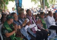 Mentan, Amran saat berkunjung ke Riau.(foto: angga/halloriau.com)