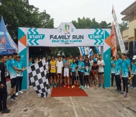 Family Run ini dilepas langsung Pjs Bupati Kuansing, Sri Sadono Mulyanto (foto/ultra)