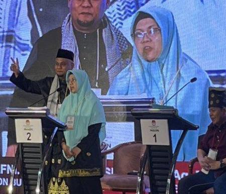 Calon Bupati Siak nomor urut 2, Afni Z.