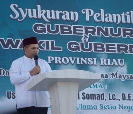 Gubernur Riau Abdul Wahid saat memberi sambutan.