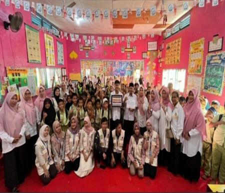 Mahasiswa KKN Unri Edukasi Makanan Sehat dan Skrining Gizi di SDN 03 Pangkalan Sesai
