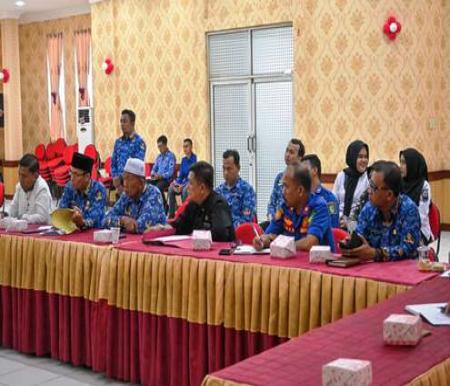 Rakor penanganan banjir di Rohil.(foto: afrizal/halloriau.com)